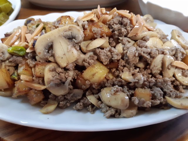 حميس لحم مع فطر (بالكيلو)