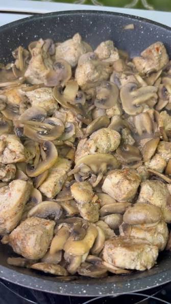 حميس دجاج مع فطر  (بالكيلو)