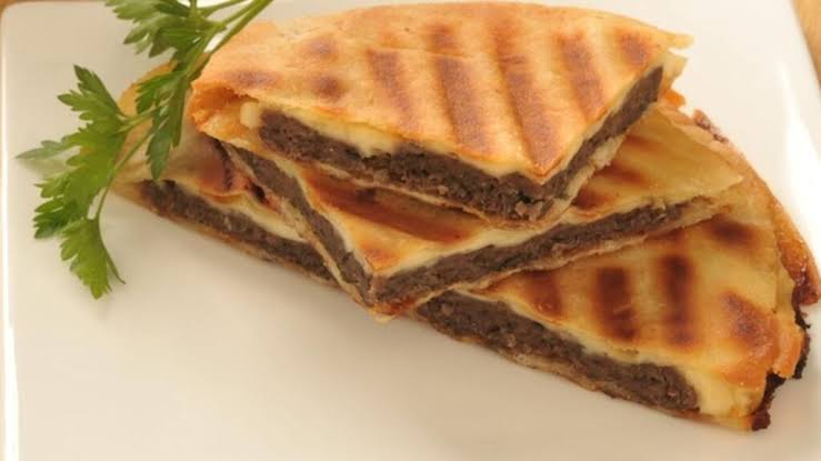 طوشكا وجبة